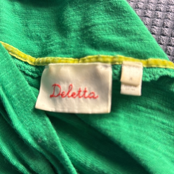 Bright spring parakeet top, Anthropologie Great Condition - Picture 2 of 6